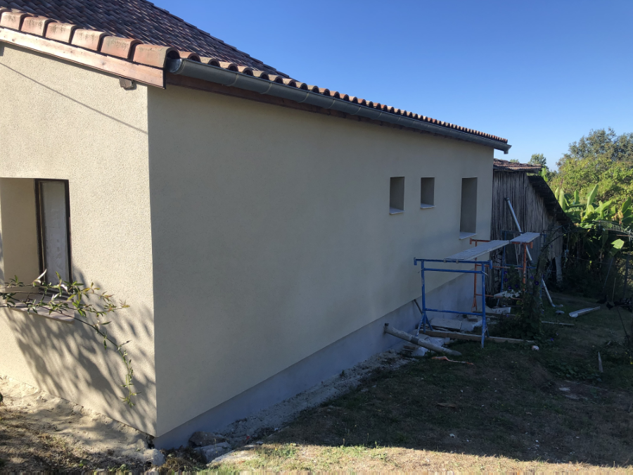 Maison après isolation par l'extérieur - réalisation Sud Lab à Manciet 32370